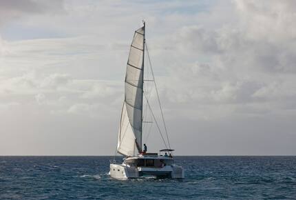 TradeWinds Yacht Cabin for 2 - FIJI Sailing Vacation - Nadi, Fiji