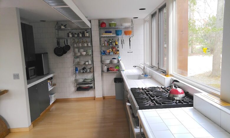 Chesapeake Bay Treehouse - Edgewater, Maryland