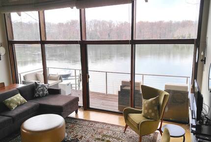 Chesapeake Bay Treehouse - Edgewater, Maryland