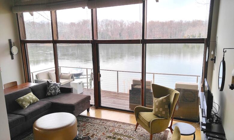 Chesapeake Bay Treehouse - Edgewater, Maryland