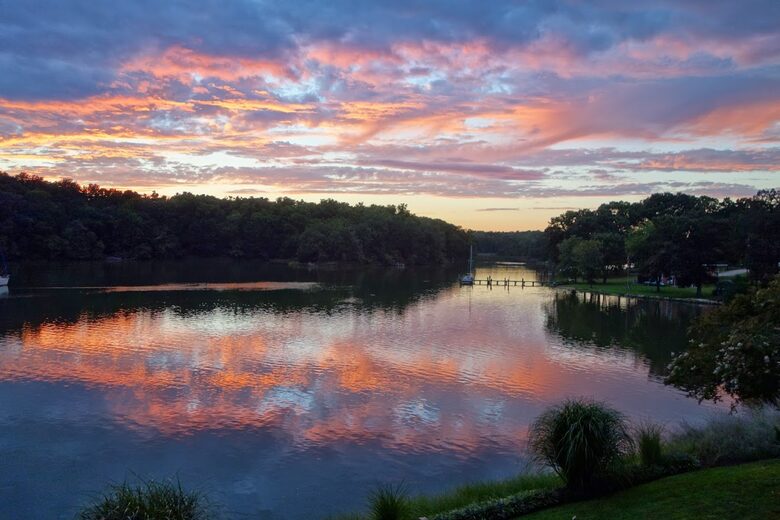 Chesapeake Bay Treehouse - Edgewater, Maryland