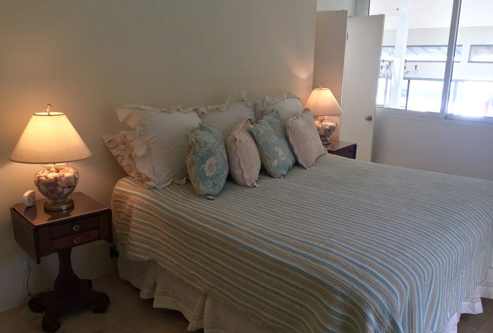 Stunning Beachfront House on Magnificent West Malibu Cove - Malibu, California