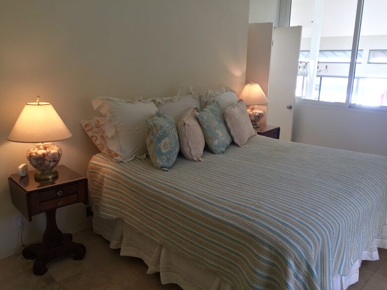 Stunning Beachfront House on Magnificent West Malibu Cove - Malibu, California