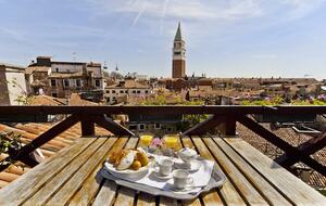 Residenza San Marco 1 - Stylish 3-bed apartment in central Venice with amazing views - Venice, Italy