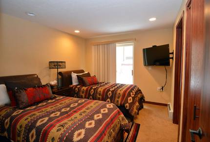 Dolomite Ski in/Ski out Villa - Aspen, Colorado