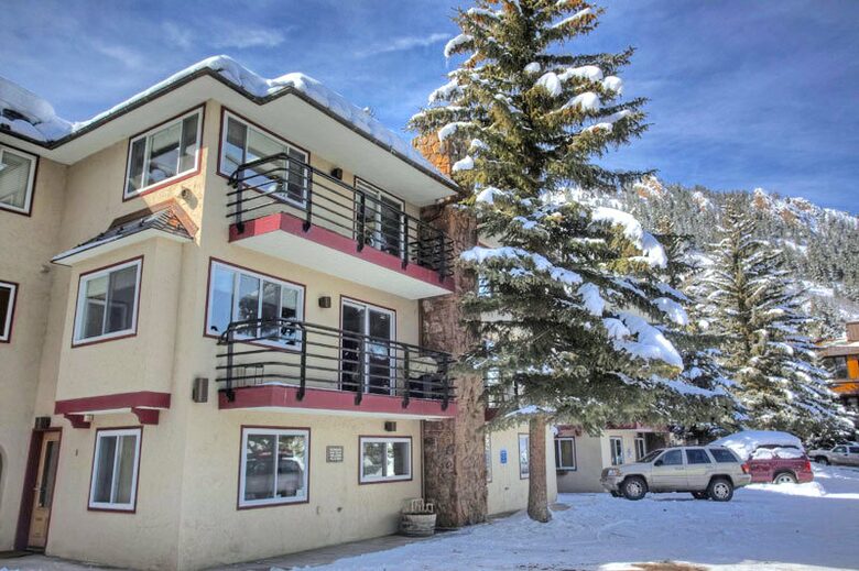 Dolomite Ski in/Ski out Villa - Aspen, Colorado