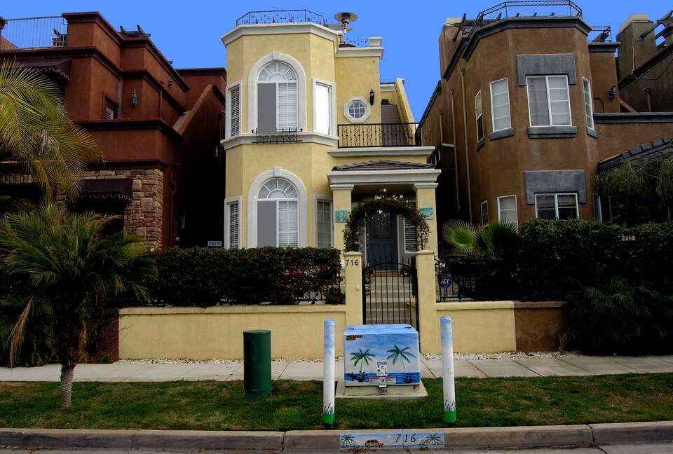 Oceanside Beach Retreat - Oceanside, California