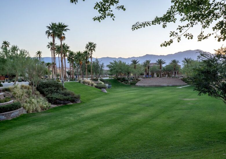 Casa Vibrante - Palm Desert, California