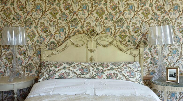 Chateau de Lalande - Crozon sur Vauvre, France