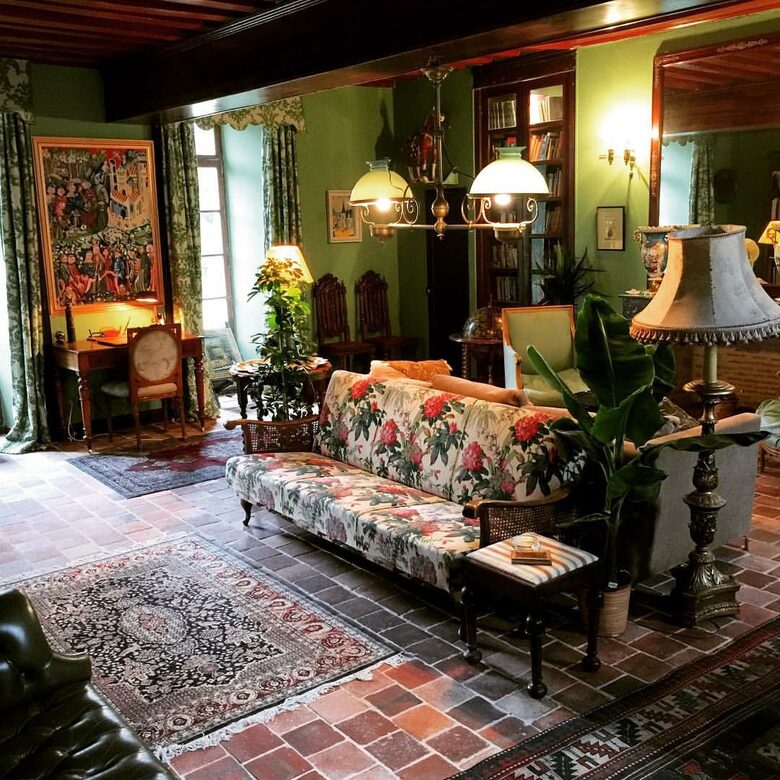 Chateau de Lalande - Crozon sur Vauvre, France