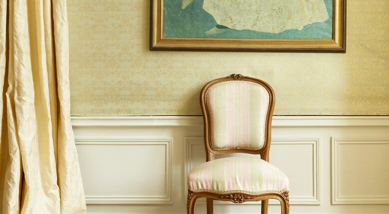 Chateau de Lalande - Crozon sur Vauvre, France