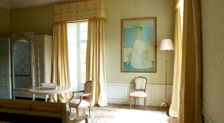 Chateau de Lalande - Crozon sur Vauvre, France