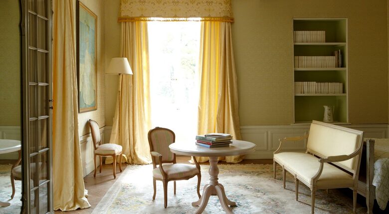 Chateau de Lalande - Crozon sur Vauvre, France