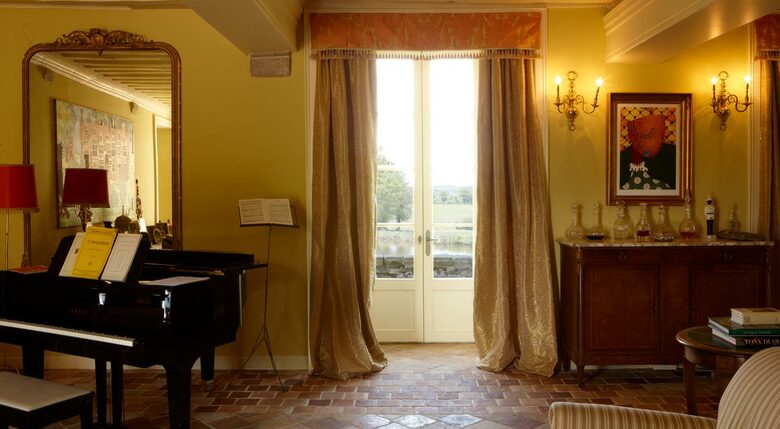 Chateau de Lalande - Crozon sur Vauvre, France