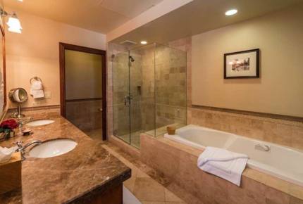 Great Bear Lodge 207 - Northstar at Tahoe - 4 Bedroom Residence - Truckee, California