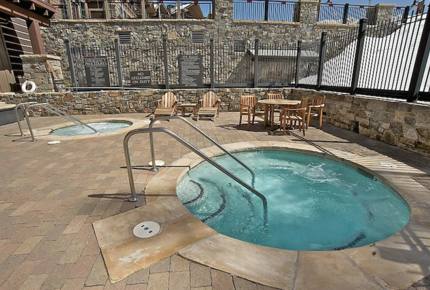 Great Bear Lodge 207 - Northstar at Tahoe - 4 Bedroom Residence - Truckee, California