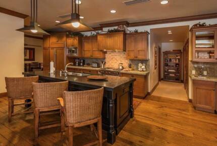 Great Bear Lodge 207 - Northstar at Tahoe - 4 Bedroom Residence - Truckee, California