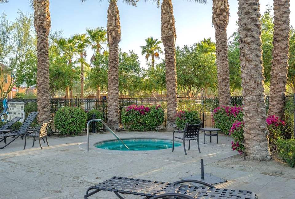 Casa Vibrante - Palm Desert, California