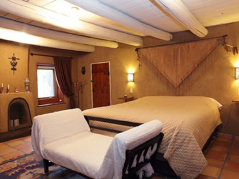 Abode Wonderland near Taos - Ranchos De Taos, New Mexico