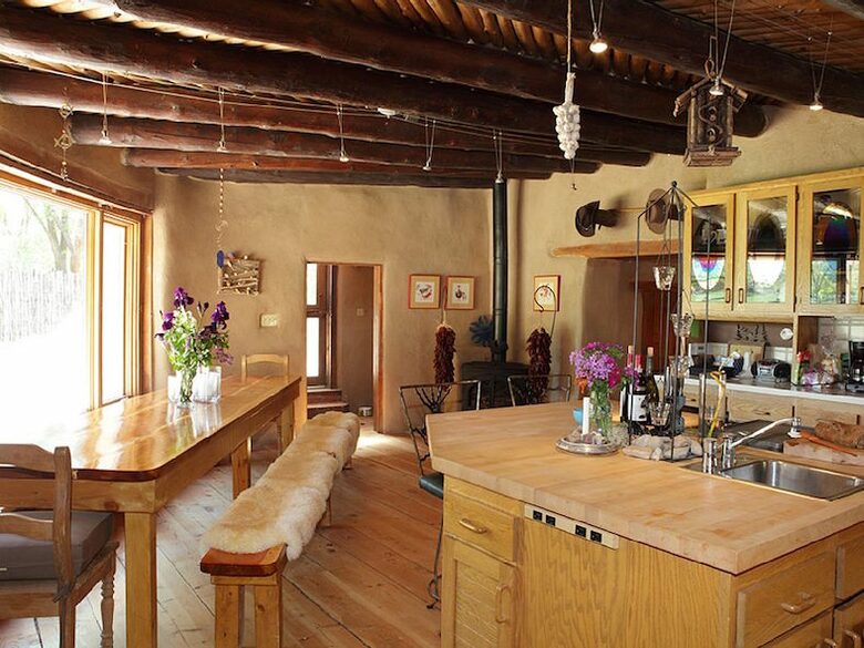 Abode Wonderland near Taos - Ranchos De Taos, New Mexico