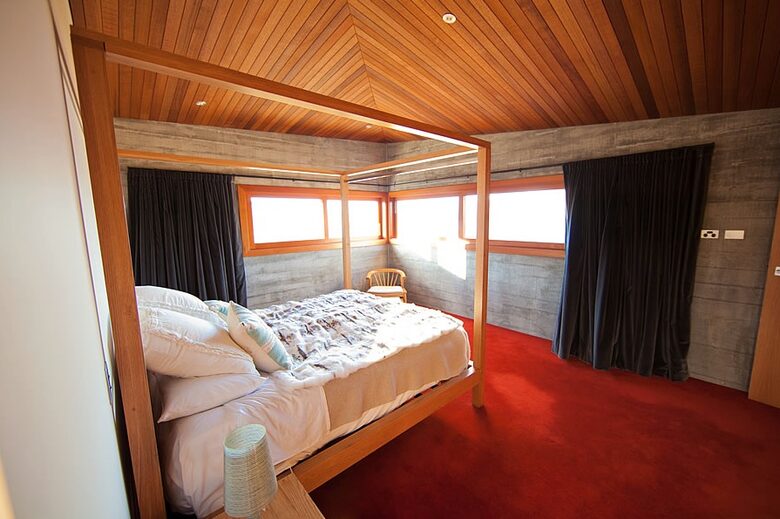 New Zealand Lake House - West Wanaka, Wanaka, Queenstown, New Zealand