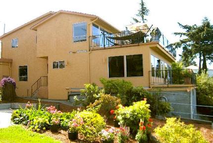 Golden Sunset Villa - Seattle, Washington