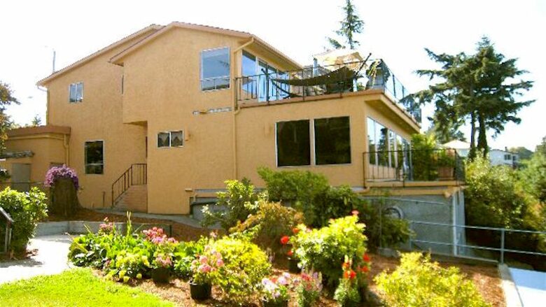 Golden Sunset Villa - Seattle, Washington