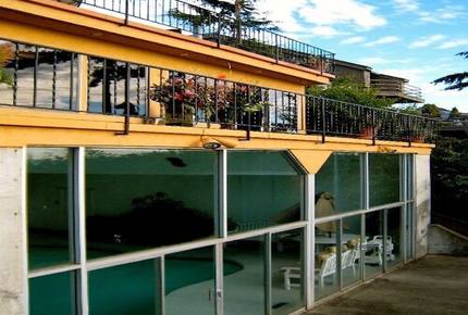 Golden Sunset Villa - Seattle, Washington