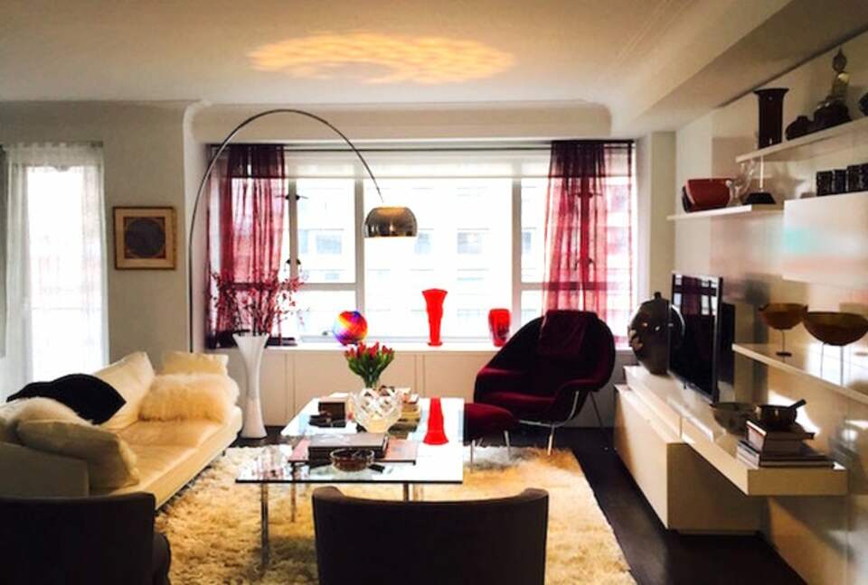 Posh NYC Apartment in Famous Manhattan House - New York City, New York