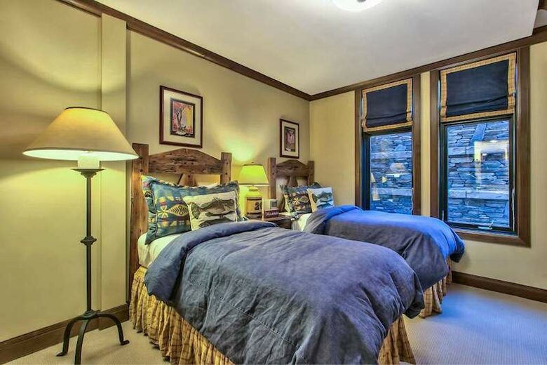 Lake Tahoe Living 2, Tonopalo – 3 Bedroom Residence (Sleeps 10) - Tahoe Vista, California
