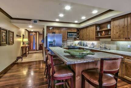 Lake Tahoe Living 2, Tonopalo – 3 Bedroom Residence (Sleeps 10) - Tahoe Vista, California