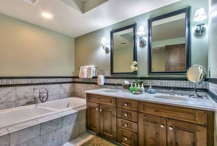 Lake Tahoe Living 2, Tonopalo – 3 Bedroom Residence (Sleeps 10) - Tahoe Vista, California