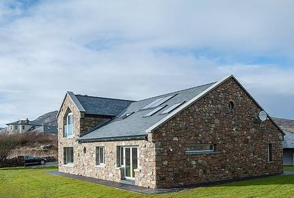 Whale Harbour Cottage - Roundstone, Ireland