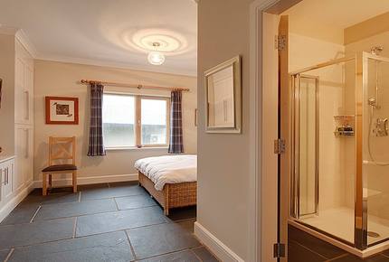 Whale Harbour Cottage - Roundstone, Ireland