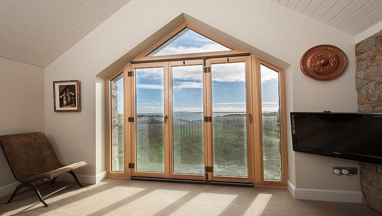 Whale Harbour Cottage - Roundstone, Ireland