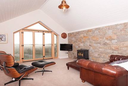 Whale Harbour Cottage - Roundstone, Ireland