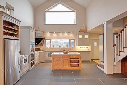 Whale Harbour Cottage - Roundstone, Ireland