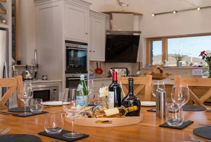 Whale Harbour Cottage - Roundstone, Ireland