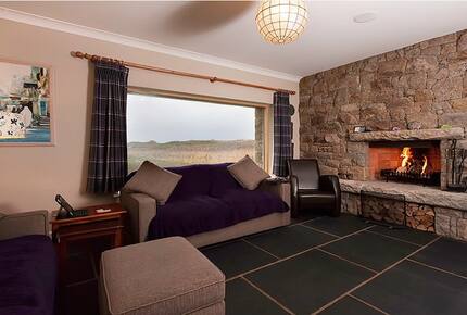 Whale Harbour Cottage - Roundstone, Ireland