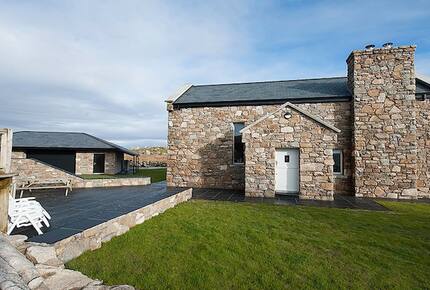 Whale Harbour Cottage - Roundstone, Ireland