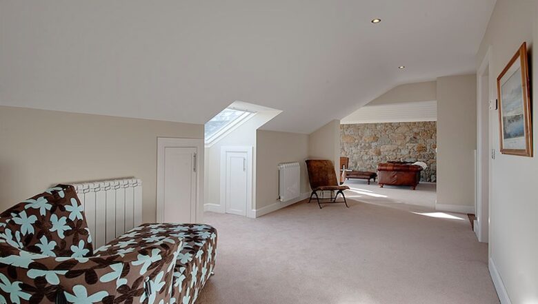 Whale Harbour Cottage - Roundstone, Ireland