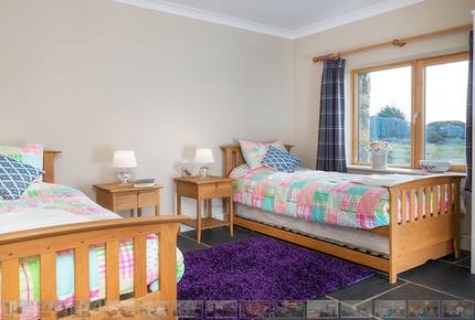 Whale Harbour Cottage - Roundstone, Ireland