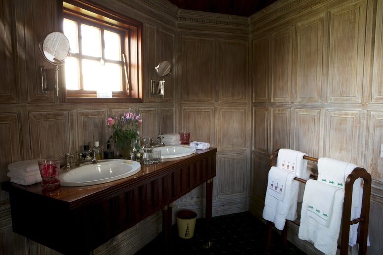 Hippo Point Kenya - Naivasha, Kenya