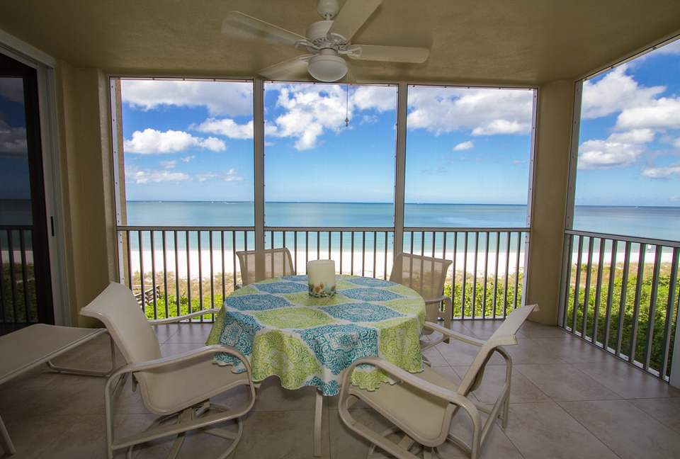 Sea Chase Naples Oceanfront Getaway - Naples, Florida