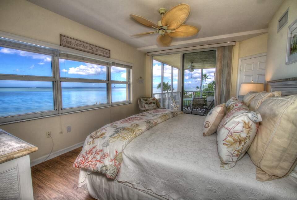 Sea Chase Naples Oceanfront Getaway - Naples, Florida