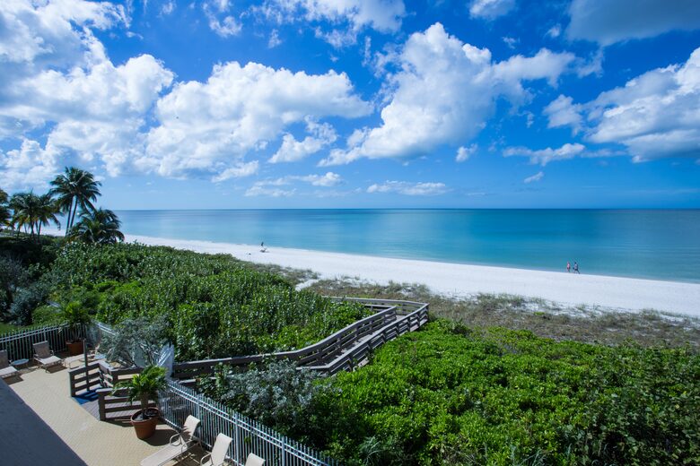 Sea Chase Naples Oceanfront Getaway - Naples, Florida