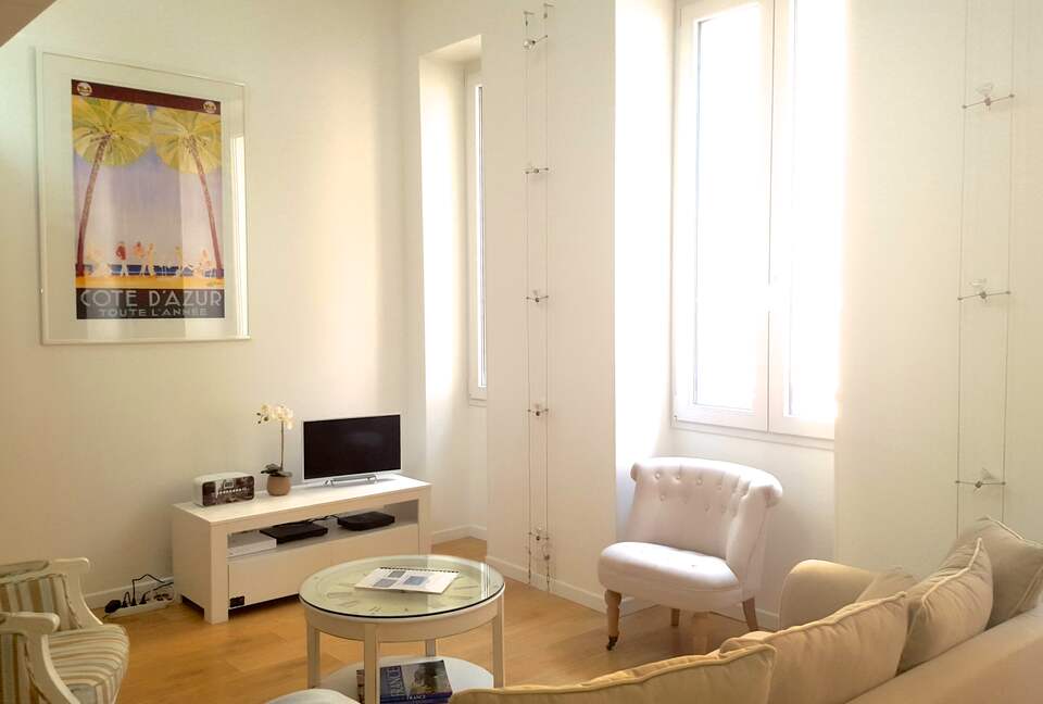 16th Century Apartment - Steps from the Sea - VILLEFRANCHE SUR MER, France