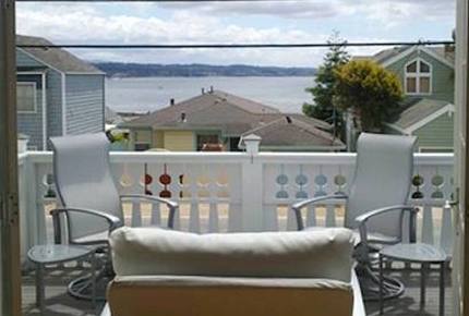 Capitola Beach House - Capitola, California