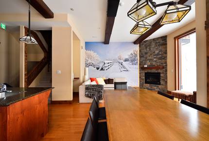 Niseko Snow Chalet - Hirafu Village Niseko, Japan