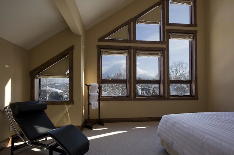 Niseko Snow Chalet - Hirafu Village Niseko, Japan